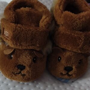 UGG Tan Bear Face Kids Slippers